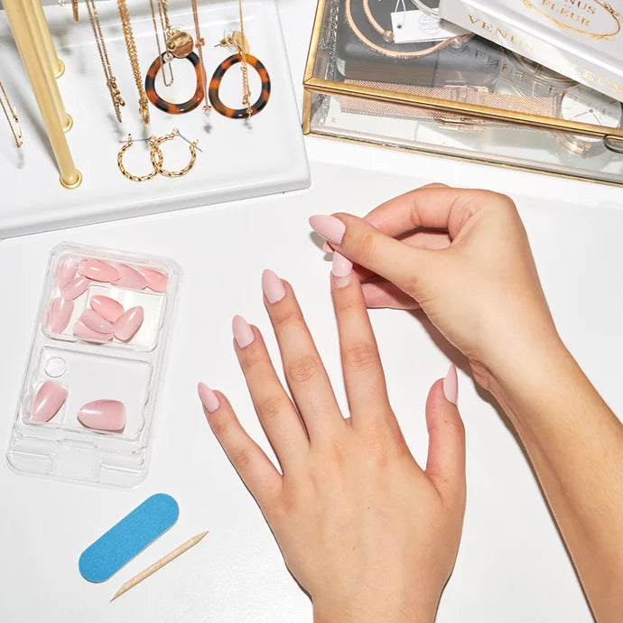 how-to-apply-press-on-nails